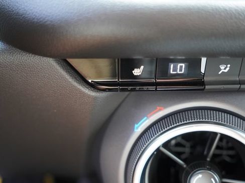 Used 2025 Chevrolet Blazer LT AWD/4WD image 29