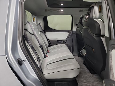 Used 2023 Rivian R1T Adventure image 22