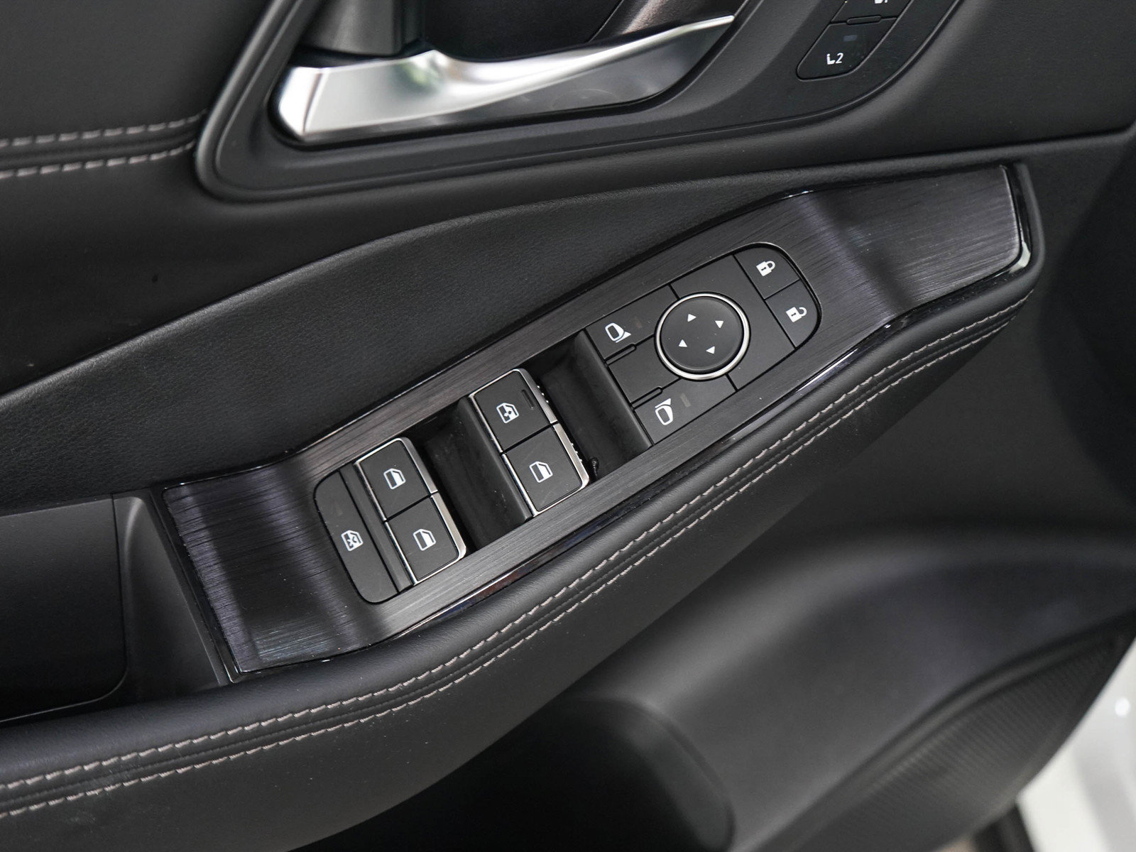 Used 2023 Nissan Rogue SL AWD/4WD image 20