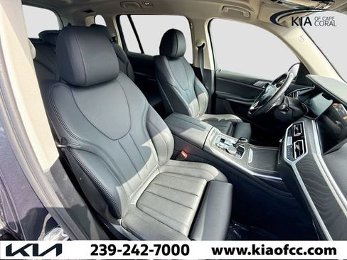 Used 2022 BMW X7 xDrive40i AWD/4WD image 15