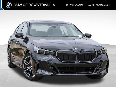Used 2026 BMW 540i xDrive w/ M Sport Package AWD/4WD image 1