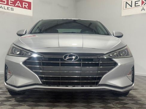 Used 2019 Hyundai Elantra SE w/ Cargo Package FWD image 4