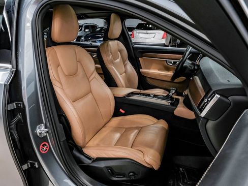 Used 2017 Volvo S90 T6 Inscription w/ Vision Package image 45