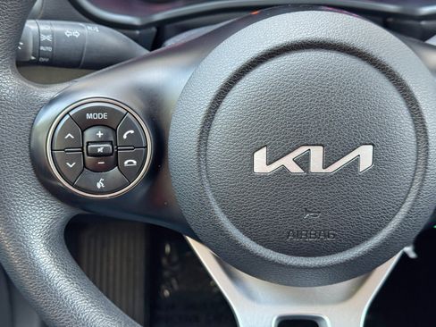 Used 2022 Kia Soul LX w/ Technology Package FWD image 19