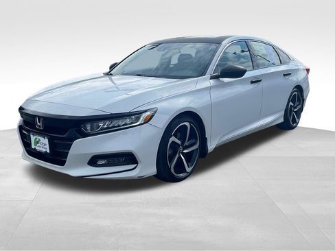 Used 2018 Honda Accord Sport image 4