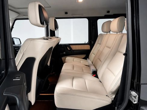 Used 2013 Mercedes-Benz G 550 image 17