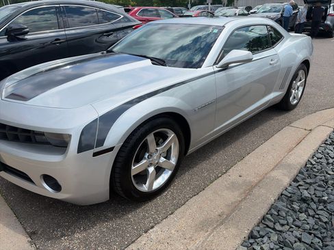 Used 2011 Chevrolet Camaro LT RWD image 3
