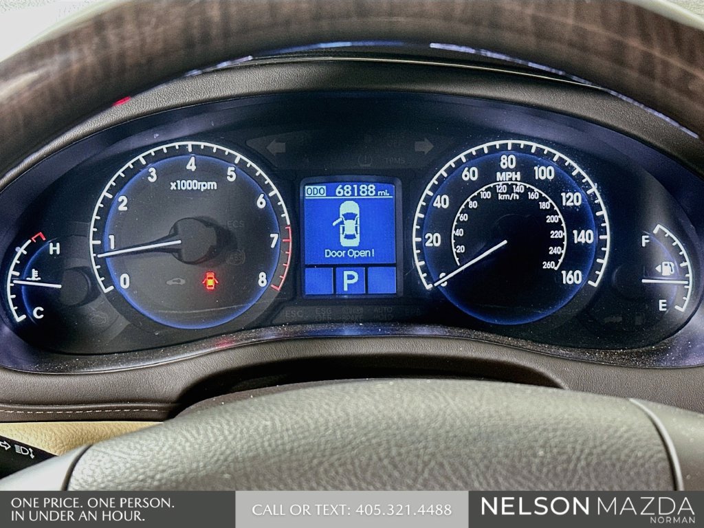 Used 2010 Hyundai Genesis 4.6 RWD image 14