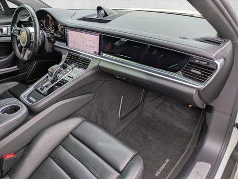 Used 2018 Porsche Panamera 4S image 23
