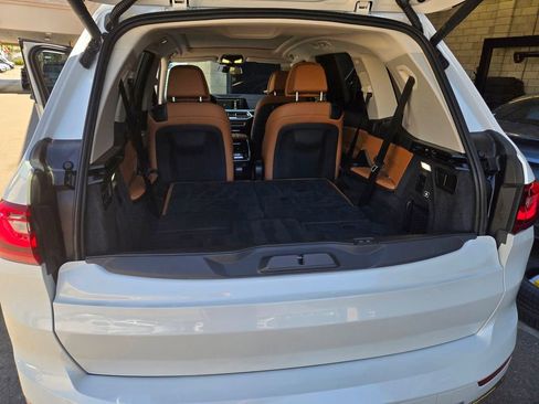 Used 2019 BMW X7 xDrive40i w/ Premium Package AWD/4WD image 39