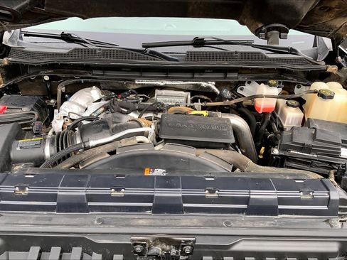 Used 2021 Chevrolet Silverado 2500 LTZ w/ LTZ Convenience Package image 32