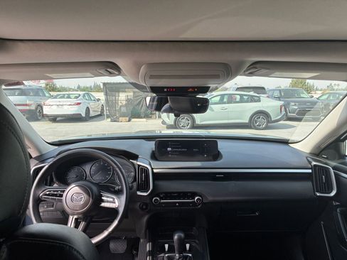 Used 2025 Nissan Versa SV image 33