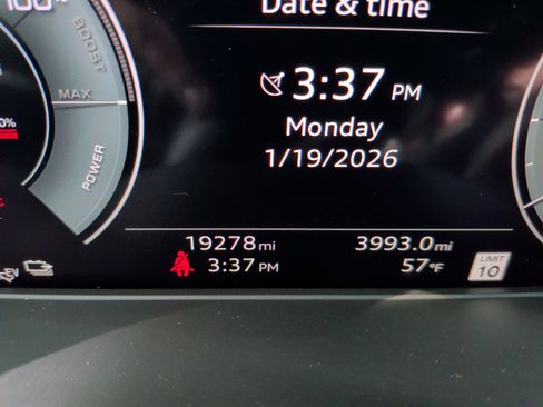 Used 2024 Audi Q5 e Premium Plus w/ Premium Plus Package image 22