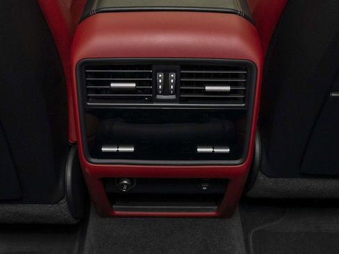 Used 2022 Porsche Cayenne Turbo GT AWD/4WD image 64