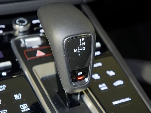 Certified 2023 Porsche Cayenne AWD/4WD image 34