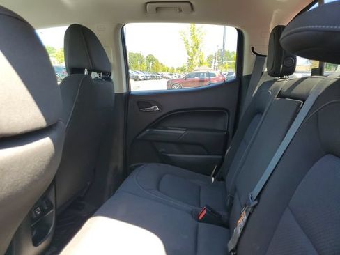 Used 2020 Chevrolet Colorado LT w/ LT Convenience Package RWD image 16