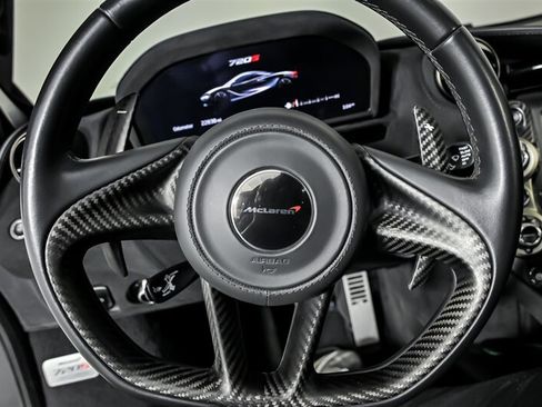 Used 2018 McLaren 720S RWD image 28
