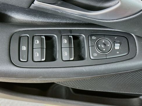 Used 2025 Hyundai Sonata SEL AWD/4WD image 15