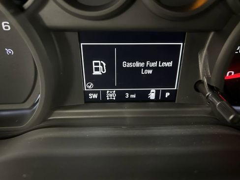 Used 2023 Chevrolet Silverado 1500 Custom AWD/4WD image 12