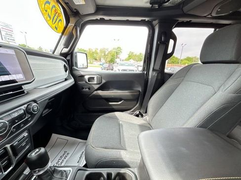 Used 2025 Jeep Wrangler Unlimited Sahara w/ Safety Group AWD/4WD image 49