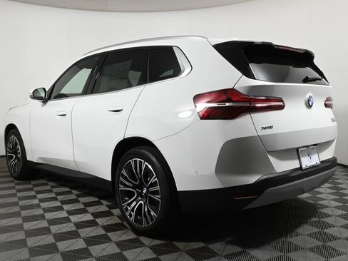 Used 2025 BMW X3 xDrive30i w/ Premium Package image 5