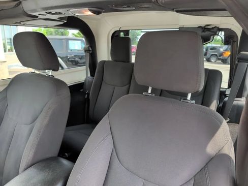 Used 2015 Jeep Wrangler Sport AWD/4WD image 17