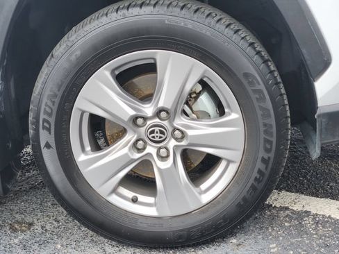 Certified 2025 Toyota RAV4 XLE w/ Convenience Package FWD image 8