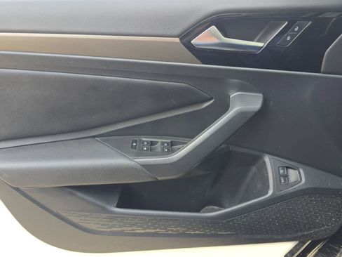 Used 2021 Volkswagen Jetta SEL Premium image 8