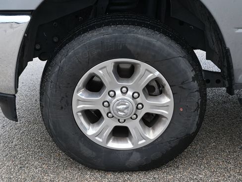 Used 2024 RAM 2500 Big Horn AWD/4WD image 6