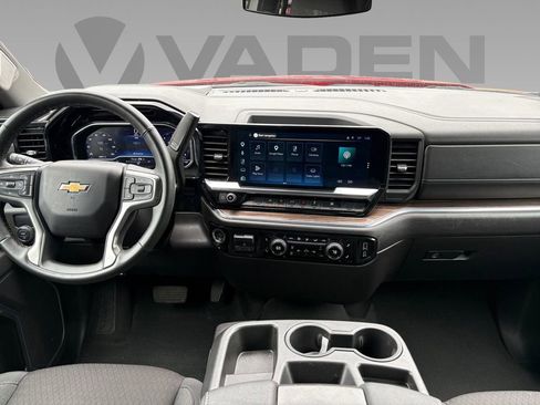 Used 2025 Chevrolet Silverado 1500 LT RWD image 2