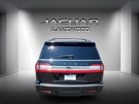 Used 2019 Lincoln Navigator Reserve AWD/4WD image 4