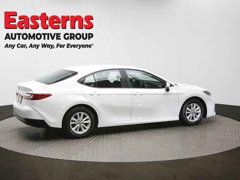 Used 2025 Toyota Camry LE image 41