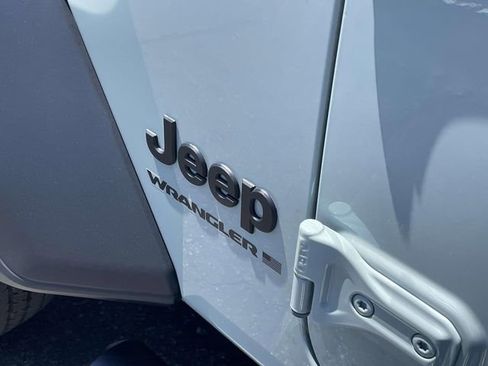 Used 2023 Jeep Wrangler Sport AWD/4WD image 8