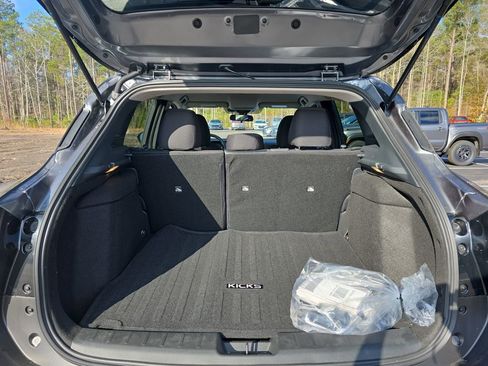 New 2026 Nissan Kicks SV w/ Charging Package image 15