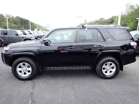 Used 2020 Toyota 4Runner SR5 image 2