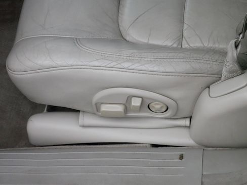 Used 2003 Cadillac De Ville DHS w/ Safety & Security Package image 20