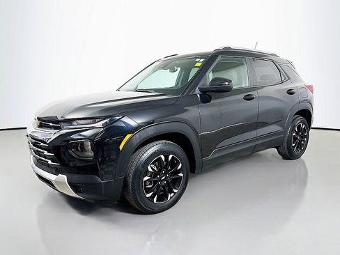 Used 2023 Chevrolet TrailBlazer LT w/ Convenience Package AWD/4WD image 3