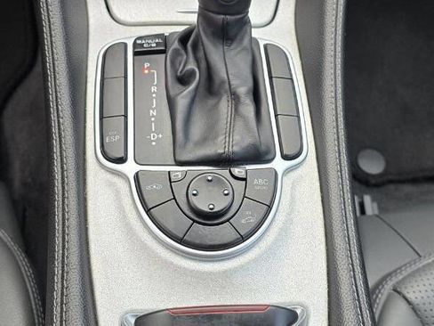 Used 2005 Mercedes-Benz SL 55 AMG SL 55 AMG 2dr Convertible image 16