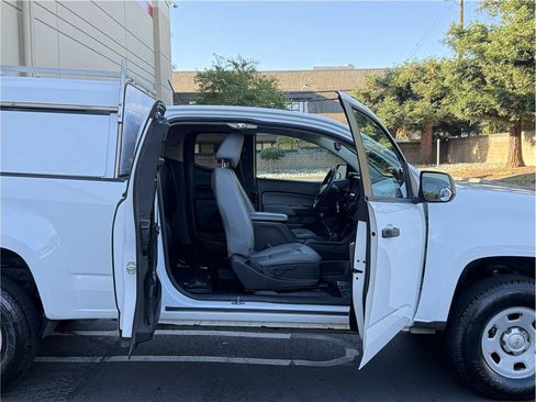 Used 2017 Chevrolet Colorado 2WD Extended Cab image 26