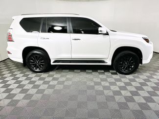 Used 2022 Lexus GX 460 Premium w/ Premium Package video 2