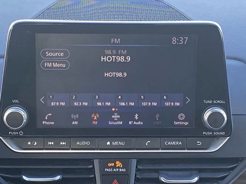 Used 2024 Nissan Altima 2.5 SV FWD image 32