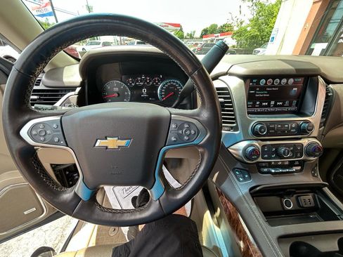 Used 2019 Chevrolet Tahoe Premier AWD/4WD image 12