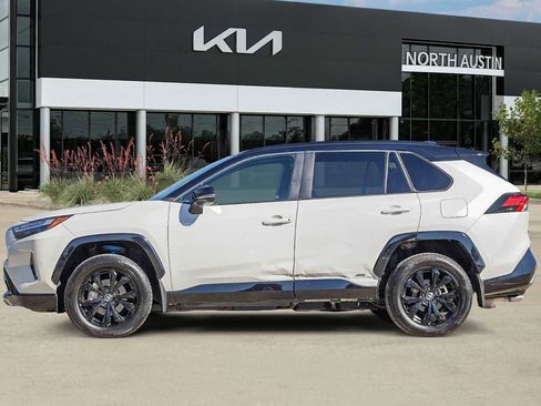 Used 2022 Toyota RAV4 XSE image 4
