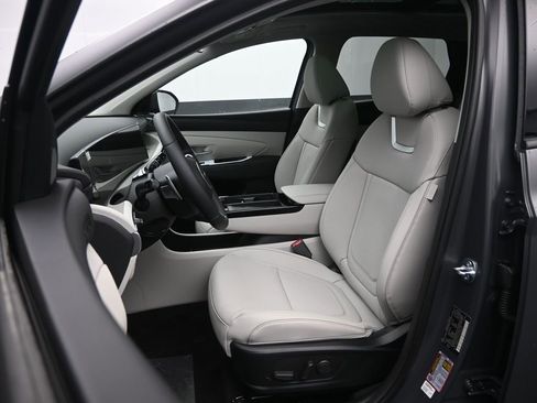 New 2025 Hyundai Tucson Limited image 25