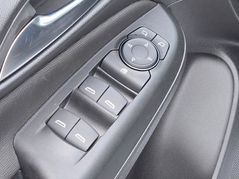 New 2026 Buick Envista Sport Touring FWD image 32