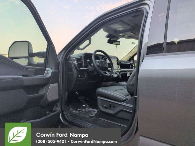 New 2026 Ford F350 Lariat w/ Black Appearance Package AWD/4WD image 9