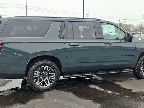 New 2026 Chevrolet Suburban Z71 w/ Z71 Off-Road Package image 3