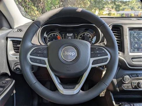 Certified 2022 Jeep Cherokee Latitude w/ Sun & Sound Group image 14