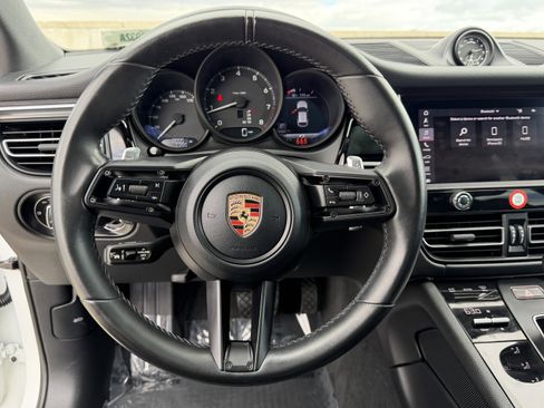 Used 2023 Porsche Macan AWD/4WD image 23