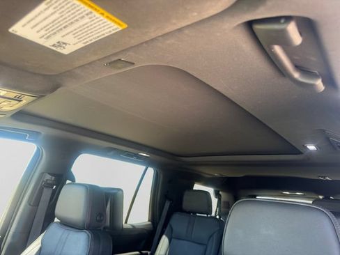 Used 2022 Chevrolet Tahoe RST w/ Luxury Package RWD image 12